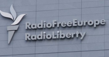 Kein US Regime Change in Aserbaidschan Radio Free Europe (Wikipedia)