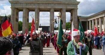„Wir reiten mit Kamelen durch Berlin“ – Pirincci, Sarrazin, Eva Herman und die Folgen