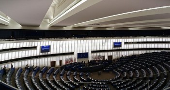 AfD schließt sich EU-Reformisten an