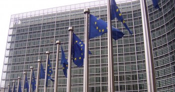 Utes Morgenmagazin, 23.09.: EU-Flagge soll gegen Verunglimpfung geschützt werden