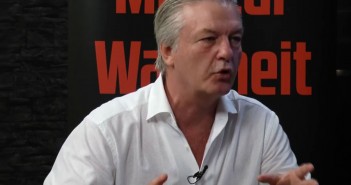 Podcast: Elsässers Wutrede gegen die Asyl-Rackete Jürgen Elsässer