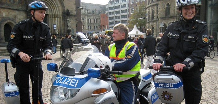 Hessische Polizei im Einsatz 2010. (Foto: Jocian, de.wikipedia.org