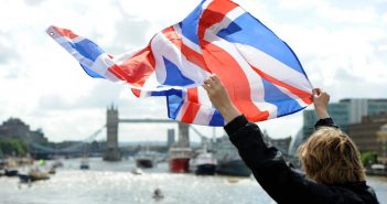 Dear Brits: Why you must leave the EU / Liebe Briten: Warum Ihr die EU verlassen müsst (Englisch, Deutsch)