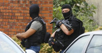 Frankreich: IS-Killer überfallen Kirche +++ massakrieren Priester