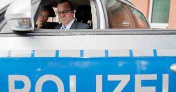 Irre, Irre, Irre: SPD-Innenminister: „Es gibt keine Welle der Gewalt“