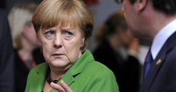 AfD-Erfolge: Merkel spielt Blinde Kuh