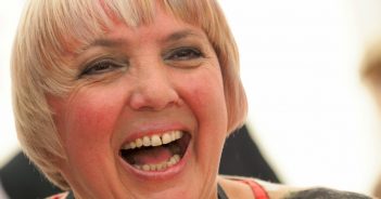 Gerichtsurteil: Darf man Claudia Roth als „ekelhaft“ bezeichnen?