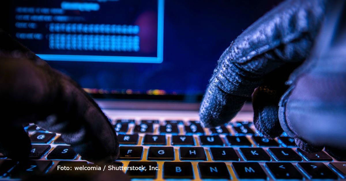 Stichwahl-Panik: Macrons Bewegung angeblich von „bösen Russen“ gehackt
