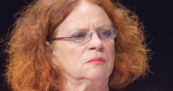 Gerichtsbeschluss: Neuköllns Vize-Bürgermeister darf von Broschüre der Amadeu Antonio-Stftung abraten