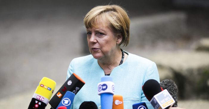 Angela Merkel Besuch bei Flüchtlingen