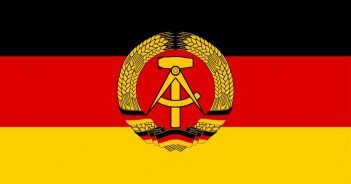 Trauern Sie der DDR nach? Die große COMPACT-Leserumfrage DDR-Fahne