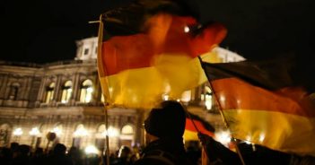 Schlot eines brodelnden Vulkans: Portrait eines rebellischen Volkes Dresden