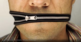 Mit Zensur und ballernden Beamten: Das Establishment wird nervös