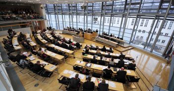 Altparteien hauen ab! Eklat im Landtag Sachsen-Anhalt! (Video) Landtag-sachsen-anhalt-