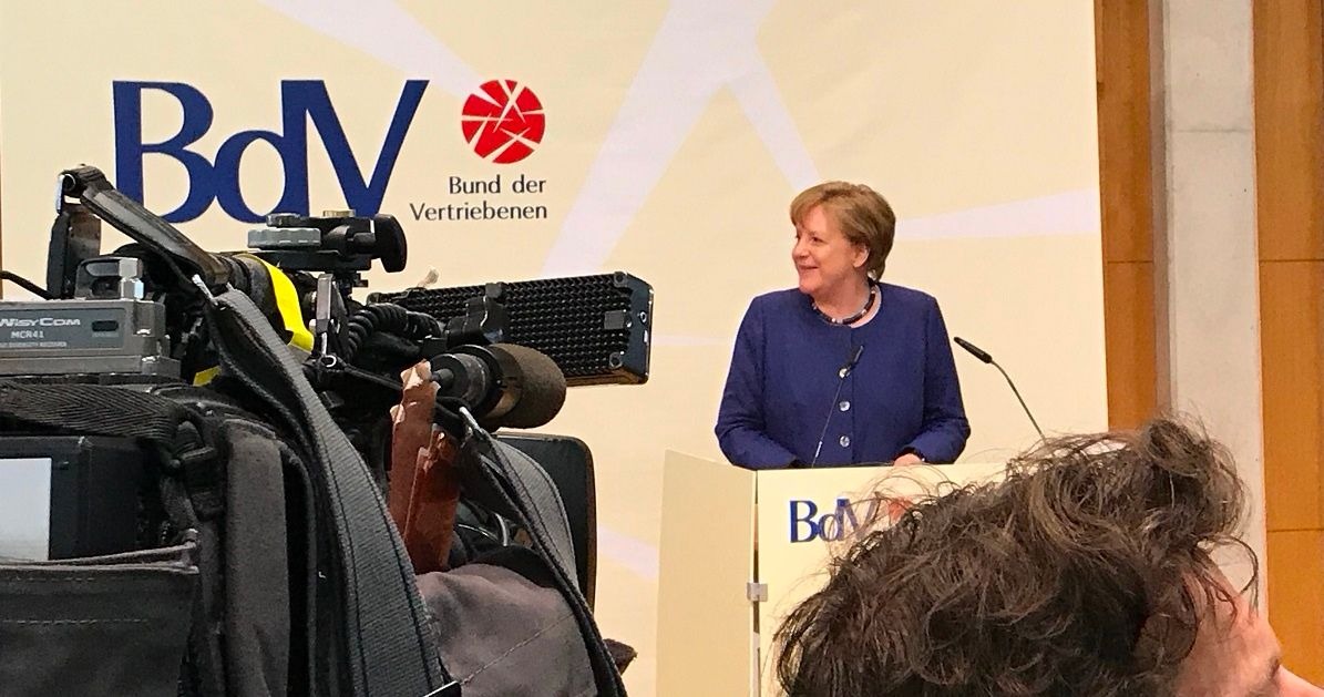 Parteikungelei und Asyl-Propaganda: für Merkel sind deutsche Vertriebene nur „Flüchtlinge“ zweiter Klasse