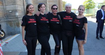 Druschba! Deutsch-russische Party zur WM-Eröffnung Zu Gast bei Freunden: COMPACT bei Pegida, 7. Mai 2018