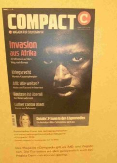 COMPACT 10/2016-Cover an der Ausstellungswand