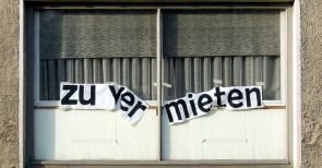Mehr als die Hälfte aller Wohnungssuchenden kamen als Flüchtlinge