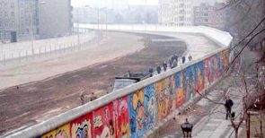 Utes Morgenmagazin, 10.11.: Politbüro will die 1989 errungene Freiheit verteidigen