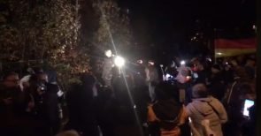 „Doch, wir sind das Volk!“ – Proteste in Chemnitz gegen Merkel