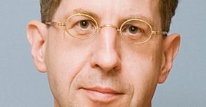 Immer mehr Kritik an AKK: Bricht die Debatte um Hans-Georg Maaßen der CDU-Chefin das Genick?