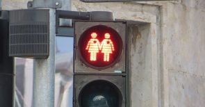 Endlich Gender-Ampeln in der Carneval-Metropole! – Elmis moinbrifn vom 14. Februar