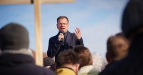 Sechste Gelbwesten-Demo in Stuttgart. Sprechchöre forderten: „Grüne weg!“