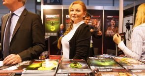 Tag 3 auf der Buchmesse: Antifa-Aktion vor COMPACT-Stand von Patrioten-Jugend umgedreht
