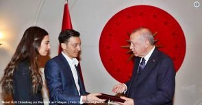 Skandalspieler Özil lädt „seinen“ Präsidenten Erdogan zu seiner Hochzeit und als Trauzeugen ein