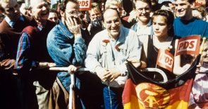 Honeckers Erben, Merkels Helfer: Von der SED über die PDS bis zur Linkspartei