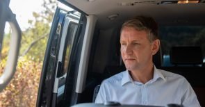 Vom Schielen auf die ominöse Mitte: Björn Höcke im Interview