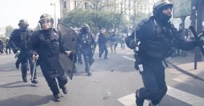 Chaos in Frankreich: Schwarzafrikaner besetzen Panthéon, landesweite Gewaltorgie durch Algerien-Fans!