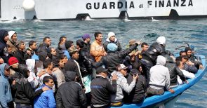 Europaretter Salvini drosselt Zustrom illegaler Bootsmigranten in Jahresfrist um 80 Prozent!