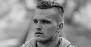Patriotischer Rapper Chris Ares stürmt an die Spitze der Amazon-Charts!