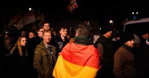 Riesenerfolg: PEGIDA demonstriert in Dresden zum 200. Mal – mit Ehrengast Björn Höcke
