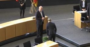 Demokratie als Witzveranstaltung: Wahlen in Thüringen und Iowa