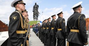 Wer zwang Hitler, Stalin anzugreifen? Putin als Geschichtsrevisionist