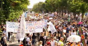 Gesetzesentwurf für Berlin: Wie man Widerstands-Demos künftig verhindern will