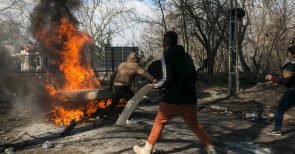 Erfolgsmodell Brandstiftung: Erst Moria, jetzt Samos – Und wann brennt Europa?