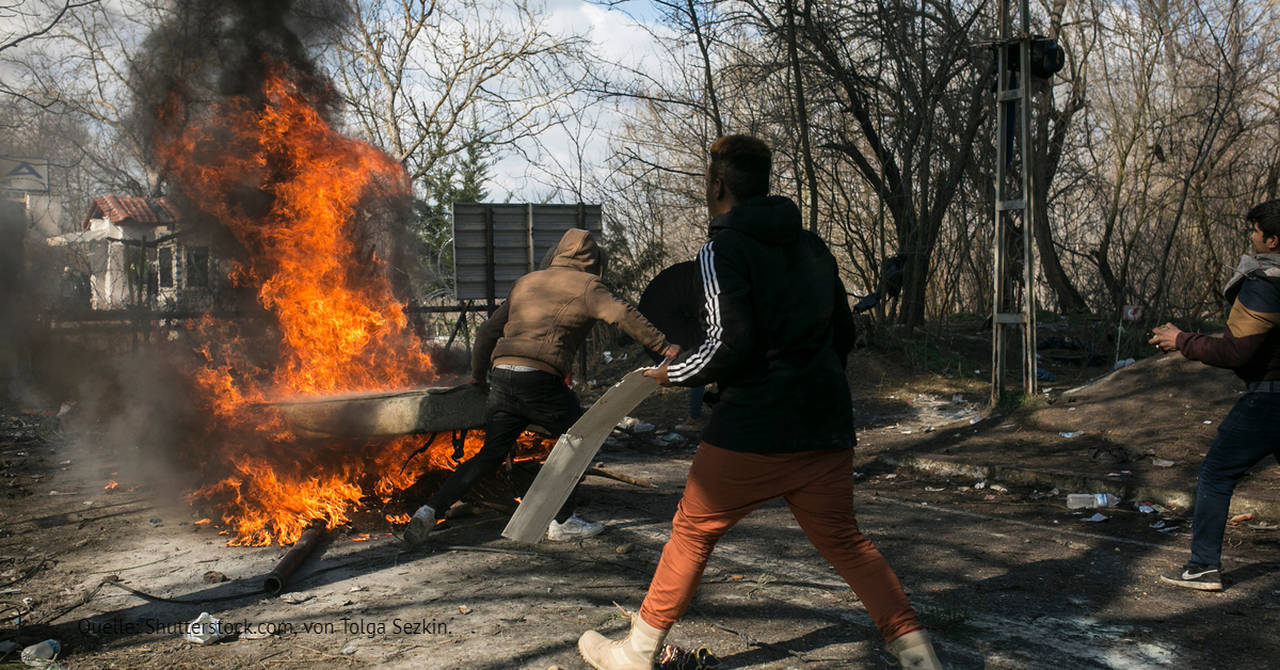 Nach Brandstiftung: Linke Asyllobby will alle Moria-Migranten zur Belohnung nach Deutschland holen