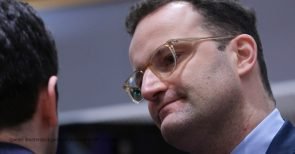 Spahn: Corona-Zahlen sinken, Ausgangssperre diskutieren wir trotzdem