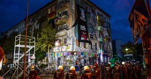 Die letzte Schlacht der Antifa: Räumung der Liebig34 und kein Ende