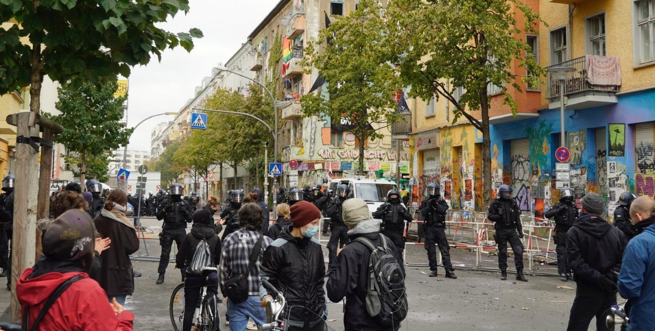 Liebig 34: Wie linke Krawallmacher jetzt ihre eigene Politik schlucken