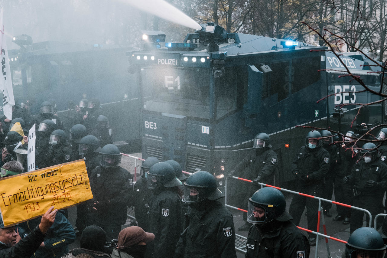 Demo-Berlin-6_Easy-Resize.com_.jpg