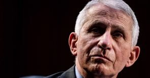 Wuhan-Lügen enttarnt: Senator Rand Paul versenkt US-Virendoktor Fauci
