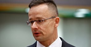 „Liberaler Meinungsterror“: Ungarns Außenminister greift Homo-Lobby an