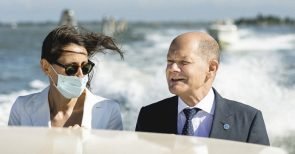 Der teure Genosse: Olaf Scholz in Saus und Braus