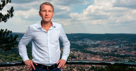Der Osten leuchtet, der Westen ist verloren: Jetzt muss sich der Osten vom Westen befreien – auch in der AfD Der Osten leuchtet, der Westen ist verloren: Jetzt muss sich der Osten vom Westen befreien – auch in der AfD