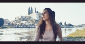 Motivation für den Widerstand: Runas neuer Track „Es geht weiter“