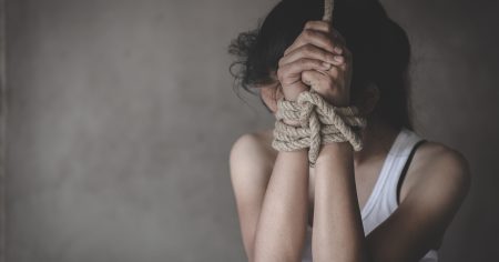 Zwangsimpfen! Peitschen! Isolieren! – Die neue Lust am Foltern